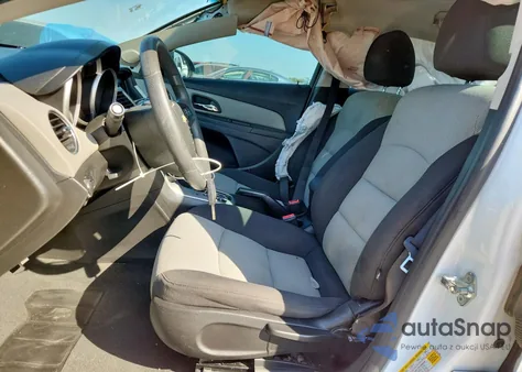 2016 Chevrolet Cruze Limited Ls z USA, uszkodzony, nr VIN 1G1PC5SH8G7221863